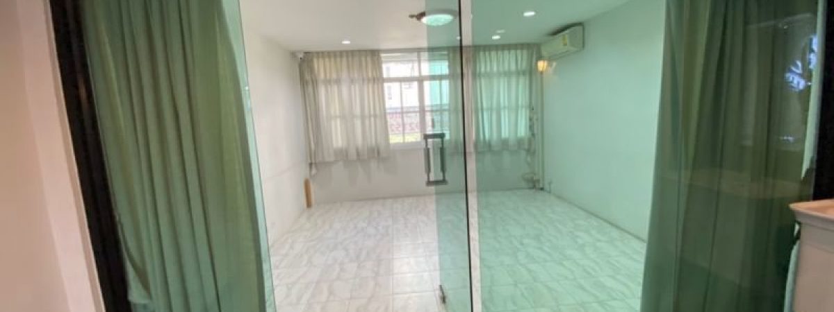 SALE โฮมออฟฟิศ เอกมัย 10